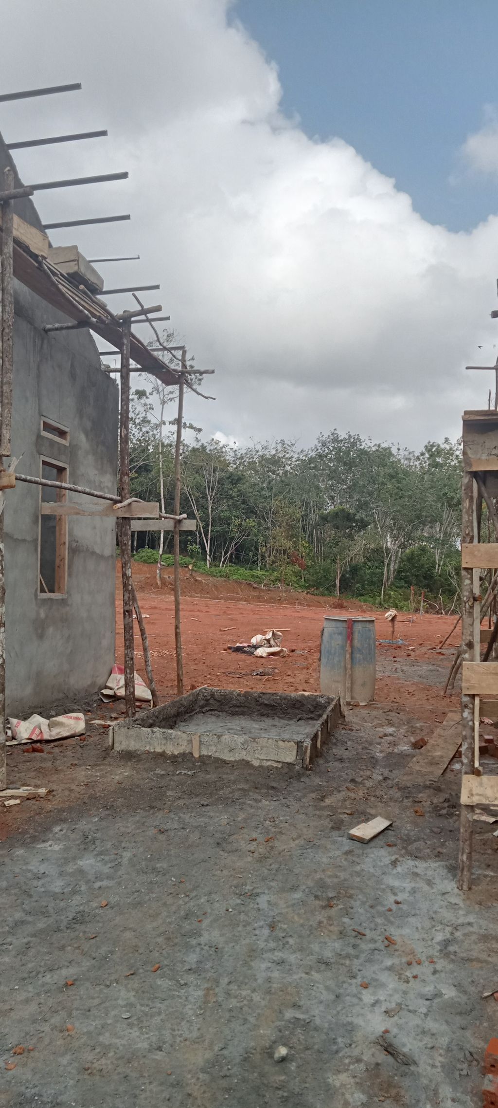 foto posisi tengah perumahan MODERN HILL RESIDENCE