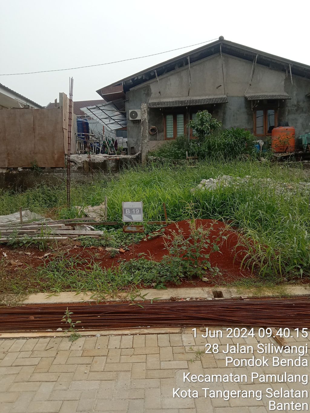 foto tampak rumah tipe 36/60 perumahan KALIMAYA PARK