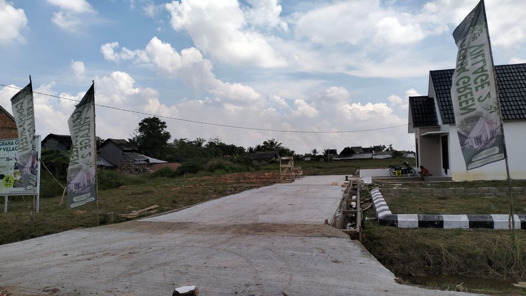 foto gerbang perumahan GRAHA GREEN VILLAGE 2