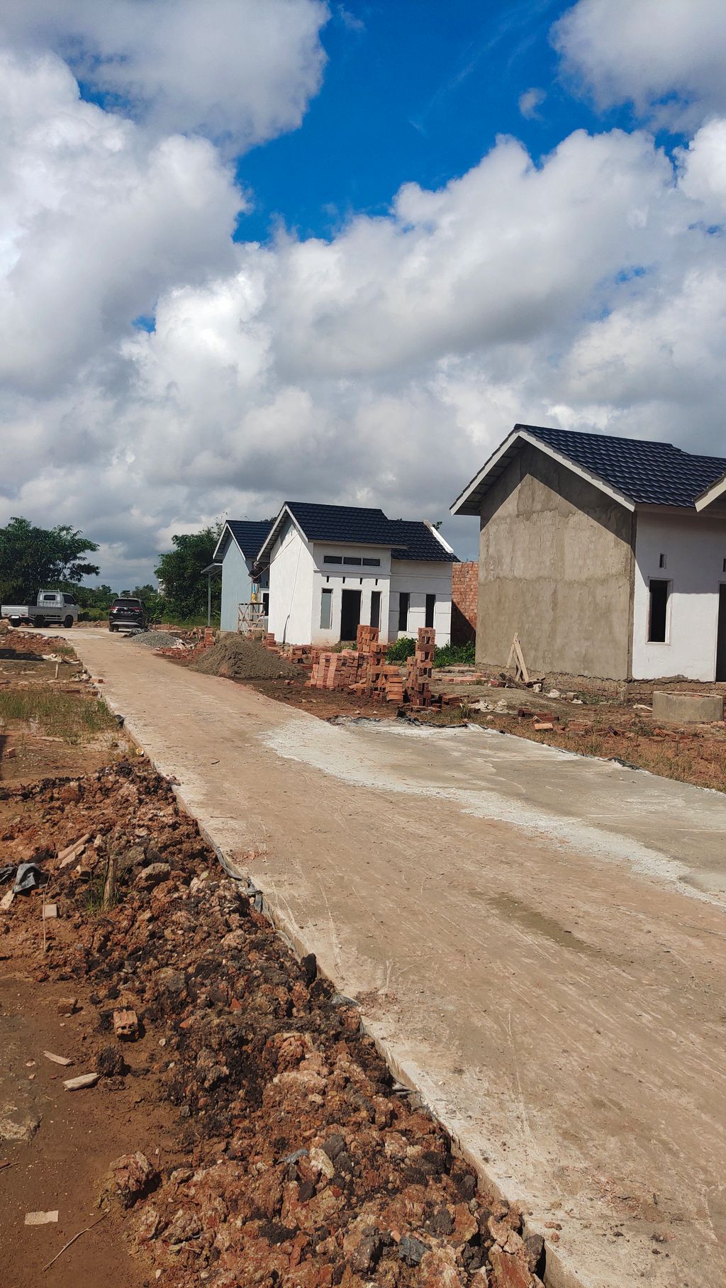 foto contoh rumah perumahan PARADISE MOMS II