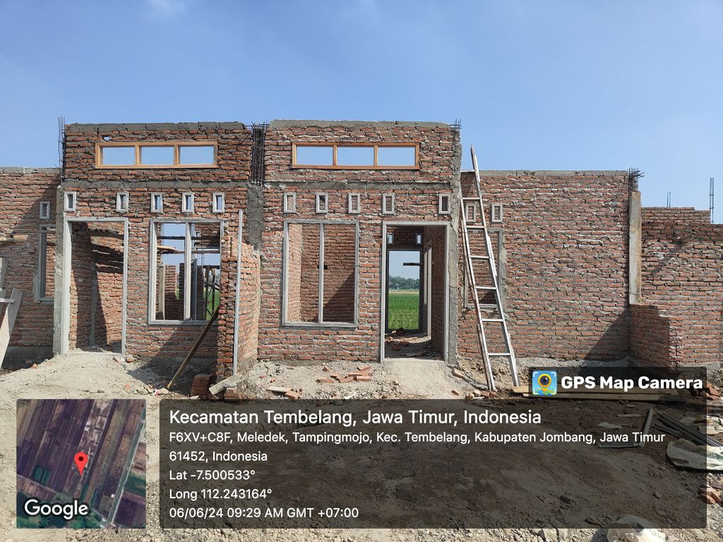 foto contoh rumah perumahan nuansa mojo asri