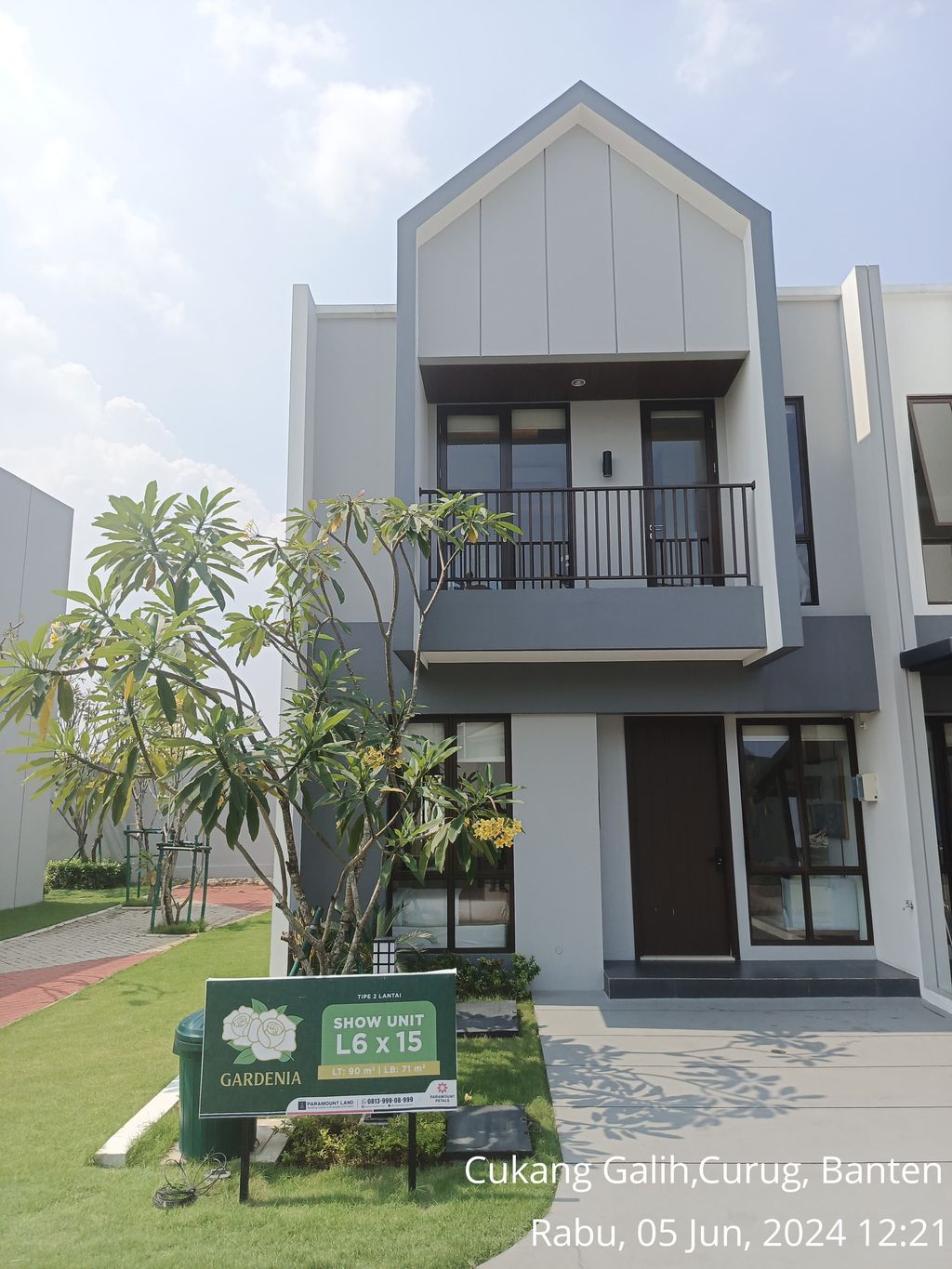 foto tampak rumah tipe GARDENIA 2/06 perumahan PARAMOUNT PETALS TAHAP 1