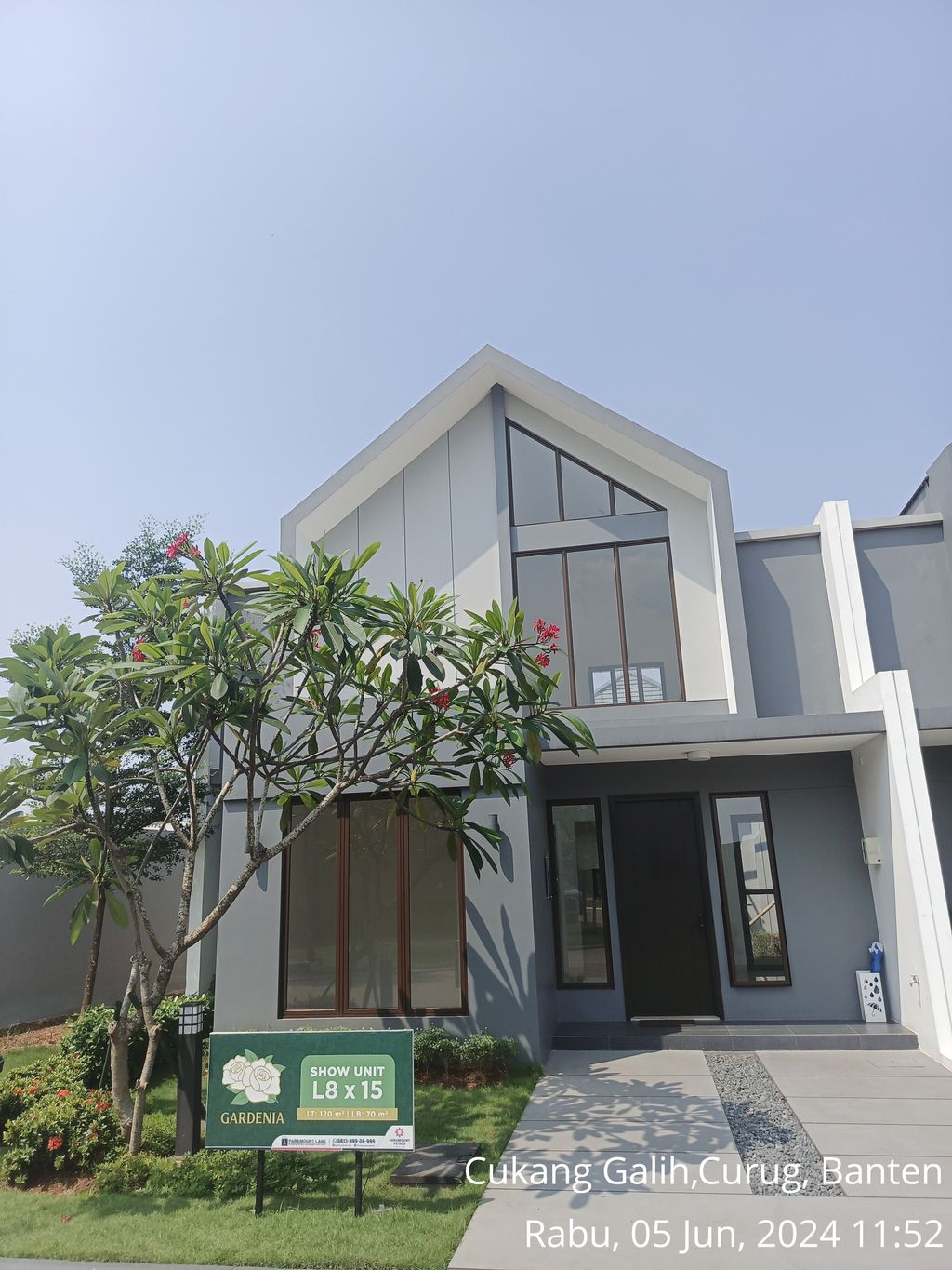 foto tampak rumah tipe GARDENIA 2/09 perumahan PARAMOUNT PETALS TAHAP 1