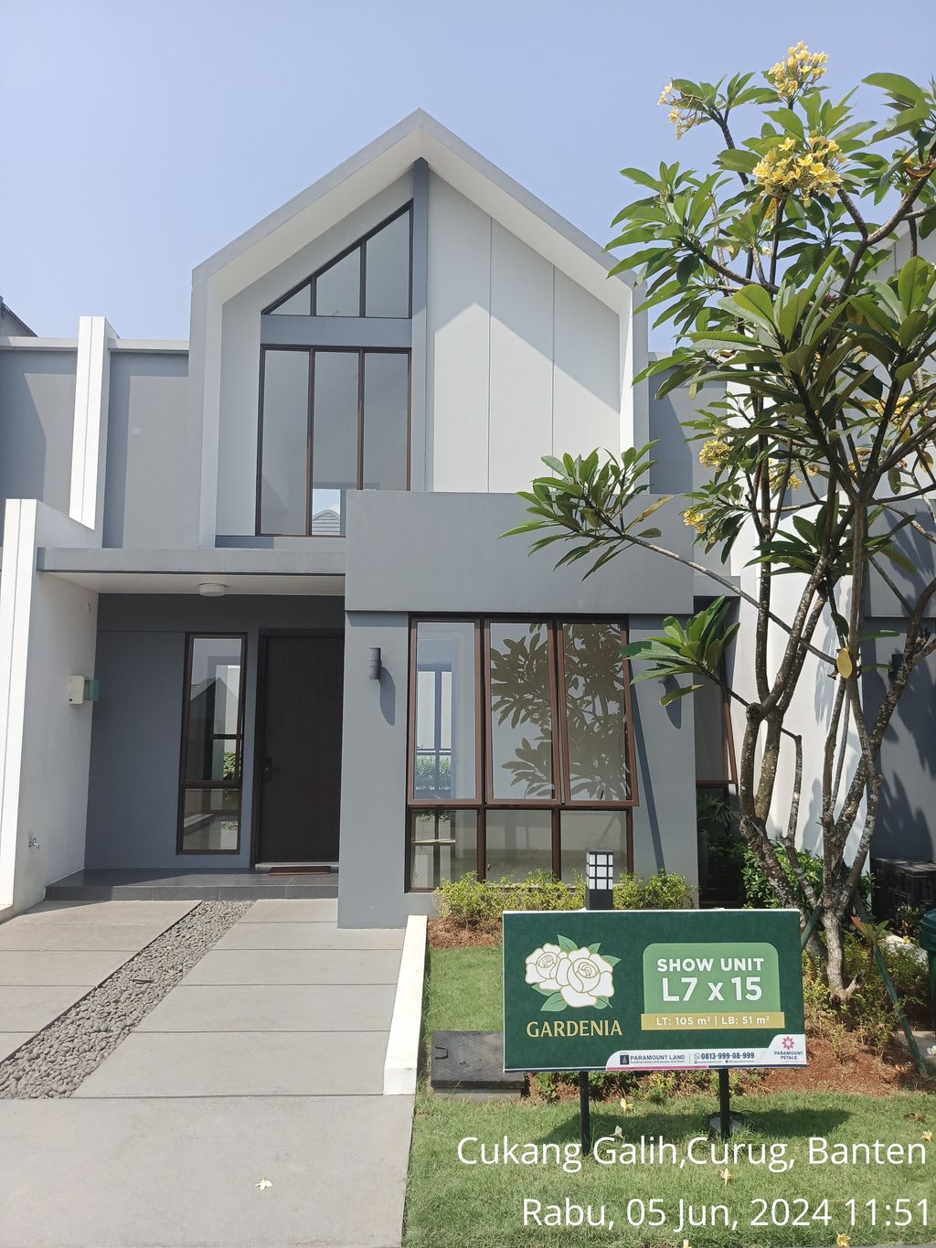 foto tampak rumah tipe GARDENIA 2/16 perumahan PARAMOUNT PETALS TAHAP 1
