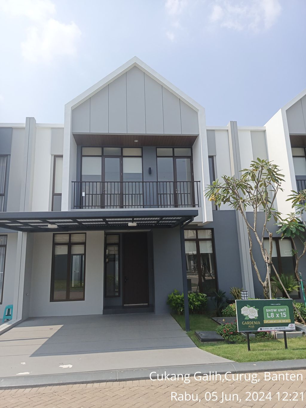 foto tampak rumah tipe GARDENIA 2/02 perumahan PARAMOUNT PETALS TAHAP 1
