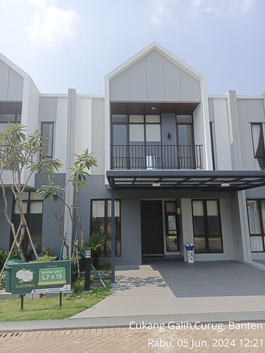 foto tampak rumah tipe GARDENIA 2/03 perumahan PARAMOUNT PETALS TAHAP 1