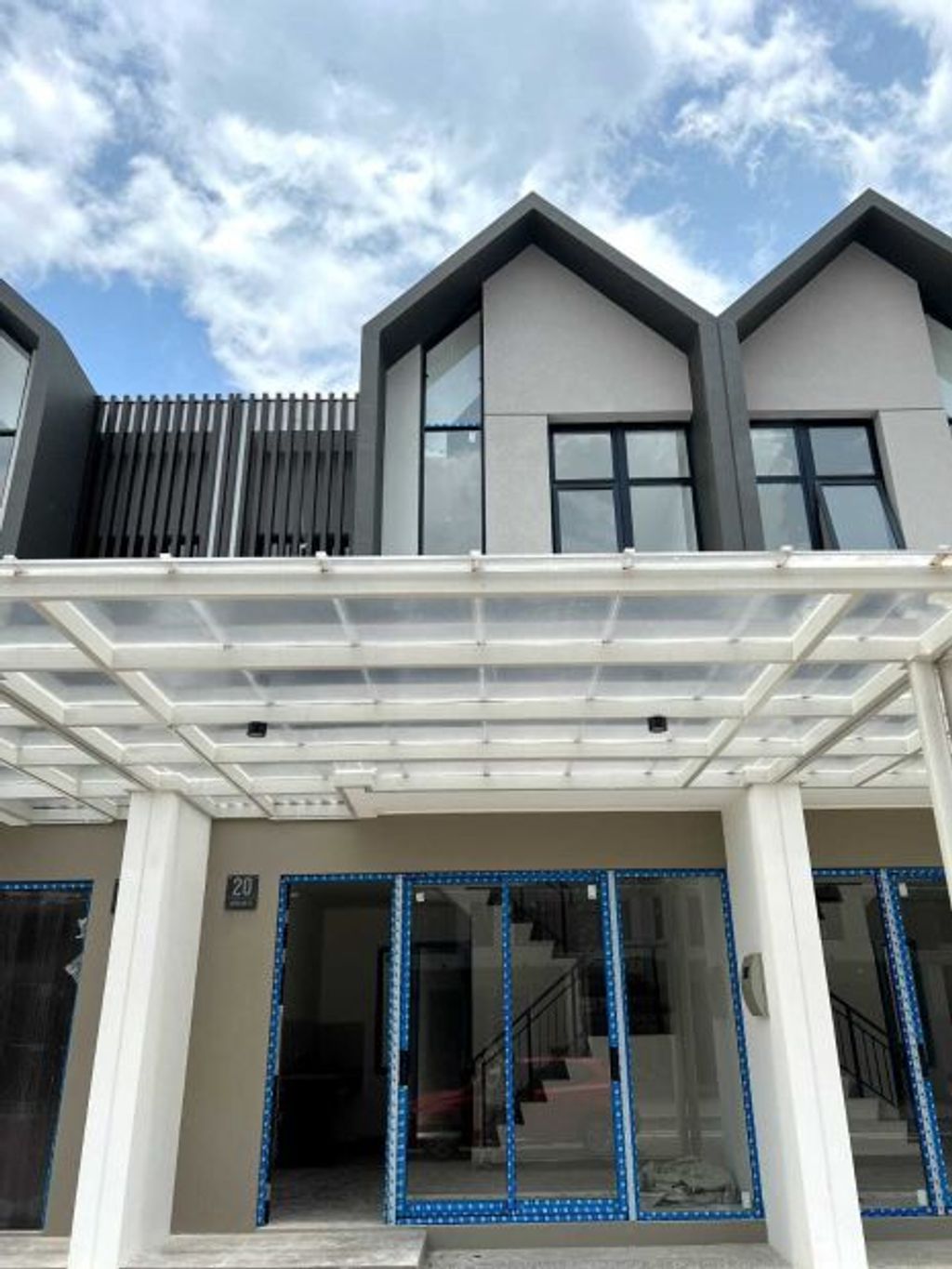 foto tampak rumah tipe CORAL perumahan DISTRIK 17 & 19 ( CLUSTER DENVER)