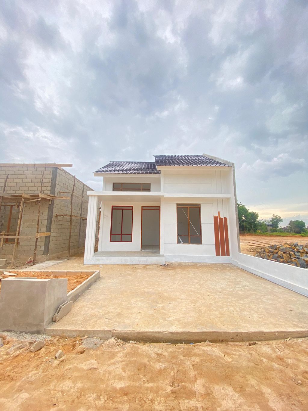 foto tampak rumah tipe 36 perumahan Tirtasari Residence