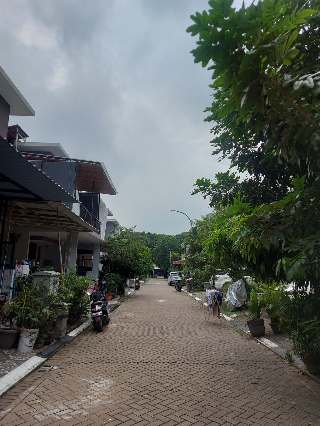 foto posisi tengah perumahan GRAHA RAYA BERYL