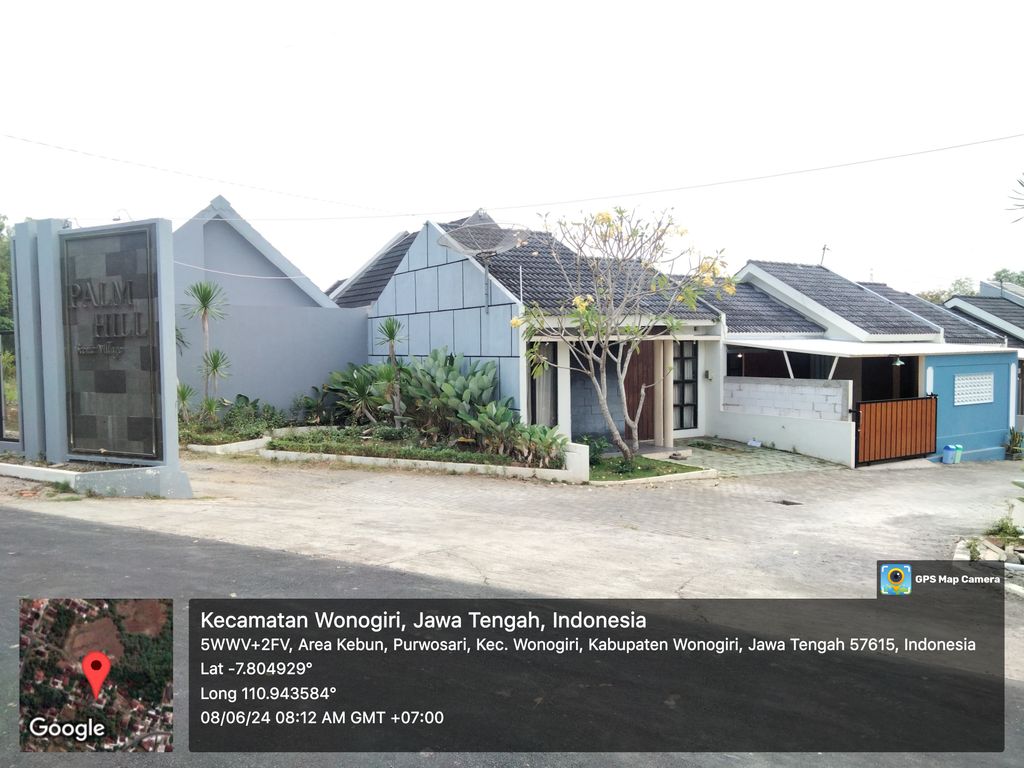 foto gerbang perumahan PALM HILL SCENIC VILLAGE