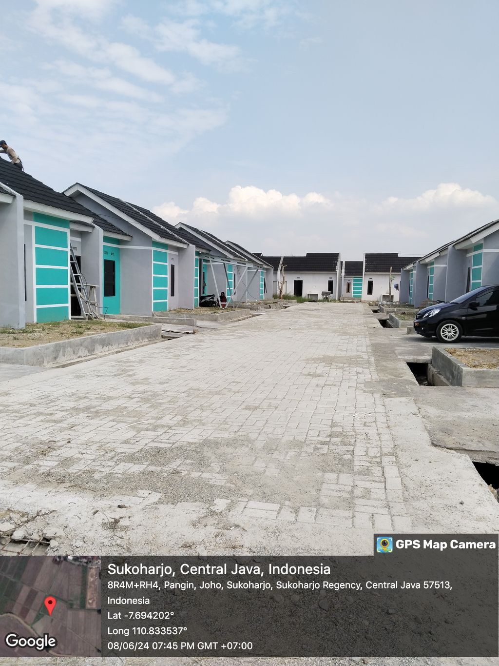 foto gerbang perumahan PURI KAHIYANGAN ASRI JOHO 1