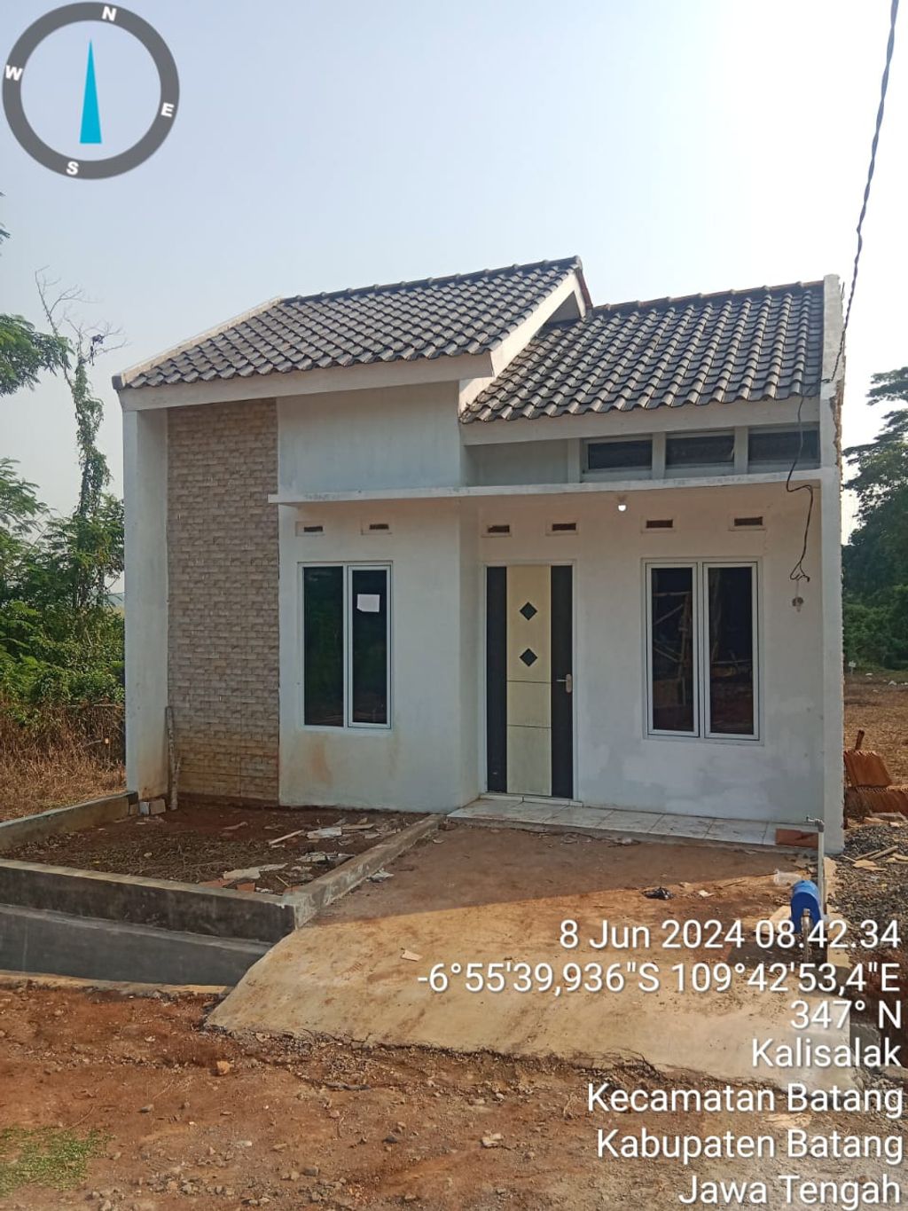 foto tampak rumah tipe 30/60 perumahan PURI ELENA KALISALAK
