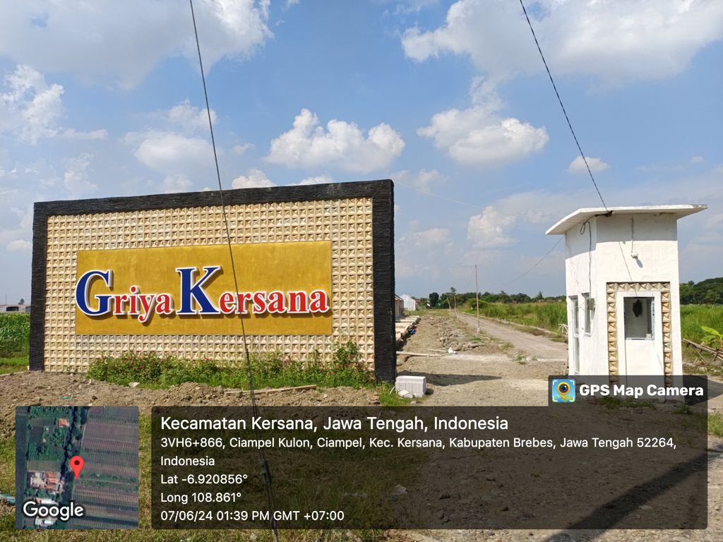 foto gerbang perumahan Griya Kersana