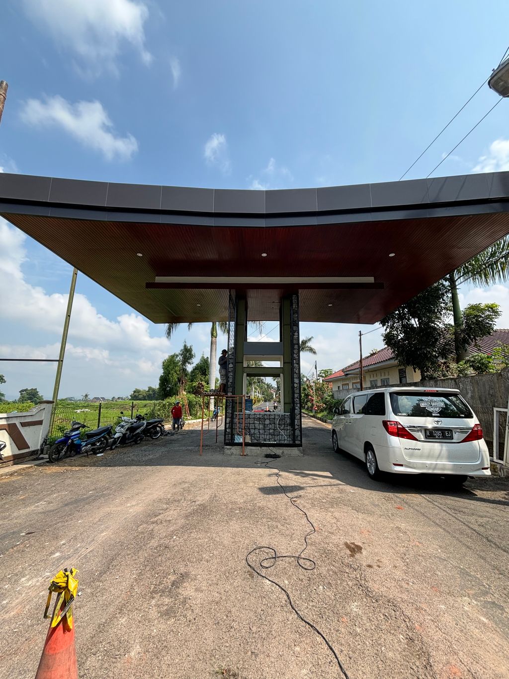 foto gerbang perumahan Raffles Residence Tahap 2