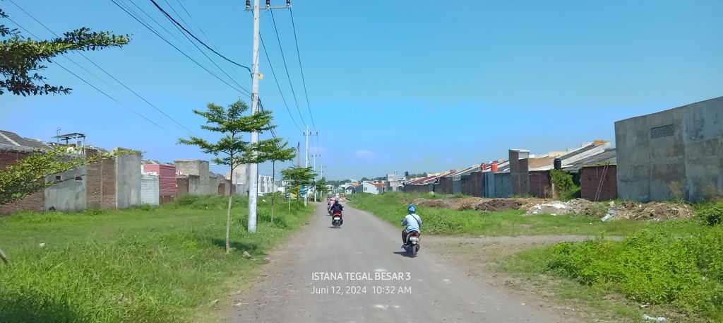 foto posisi tengah perumahan ISTANA TEGAL BESAR 3