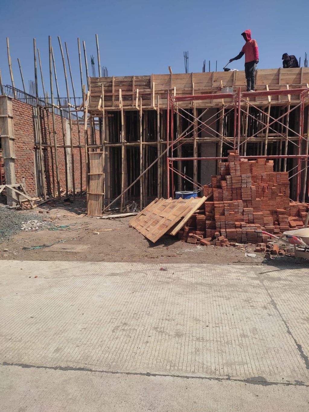 foto tampak rumah tipe 125/150 perumahan BATUNUNGGAL INDAH ESTATE BI & BIR