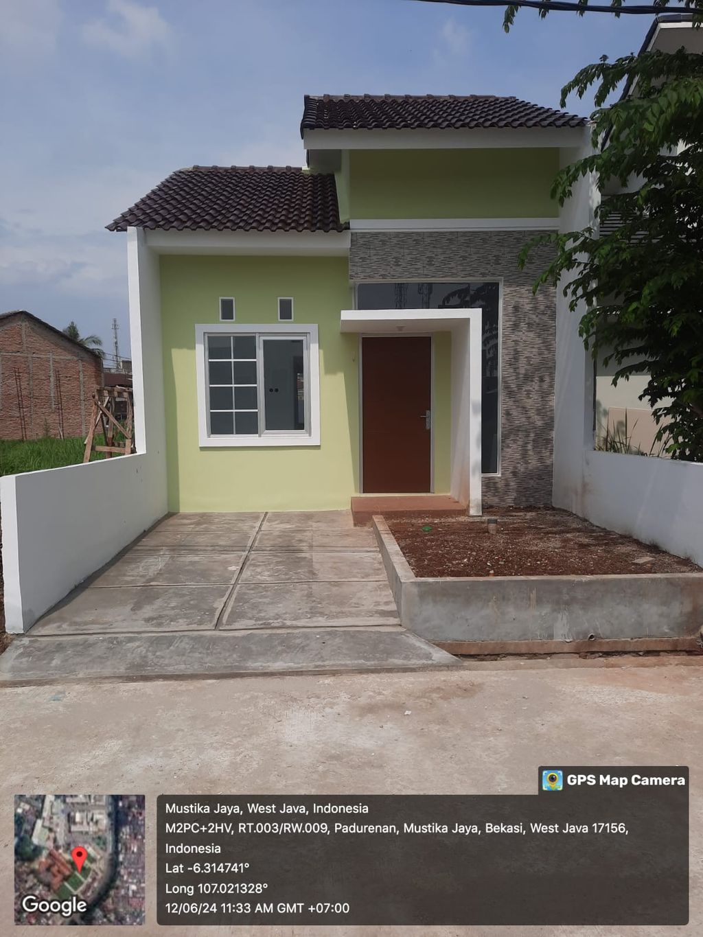 foto tampak rumah tipe 30/60 perumahan DUKUH ZAMRUD