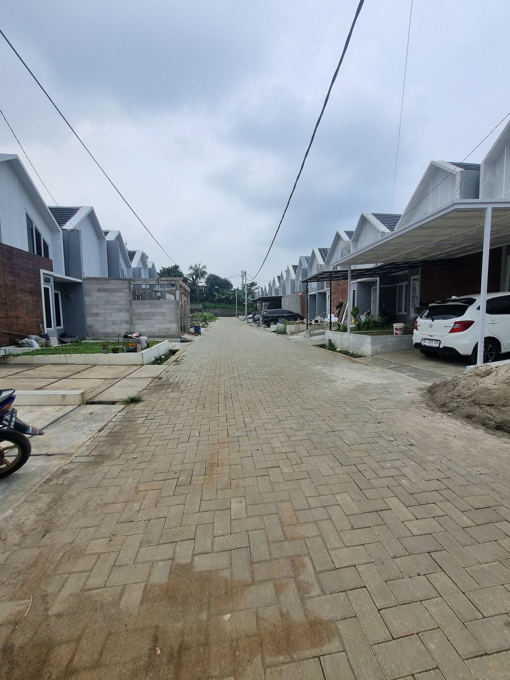 foto posisi tengah perumahan CINERE RESIDENCE
