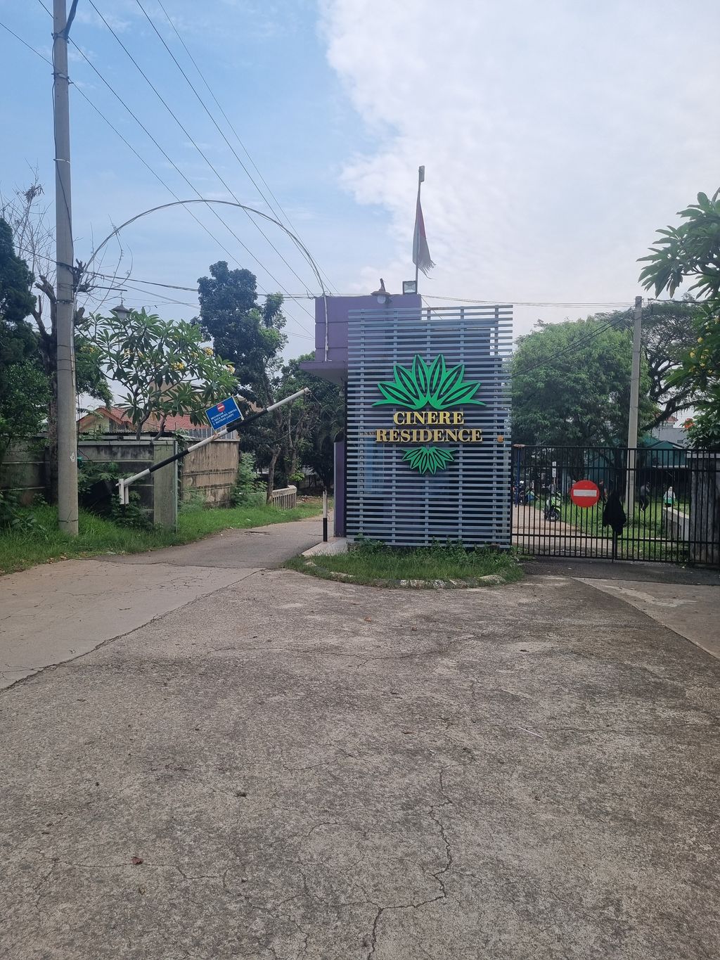 foto gerbang perumahan CINERE RESIDENCE