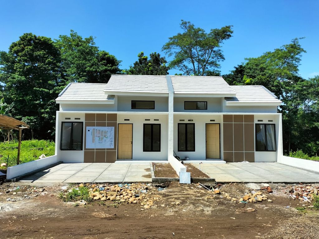 foto tampak rumah tipe 21/72 perumahan PERUM GRIYA CANDIJATI