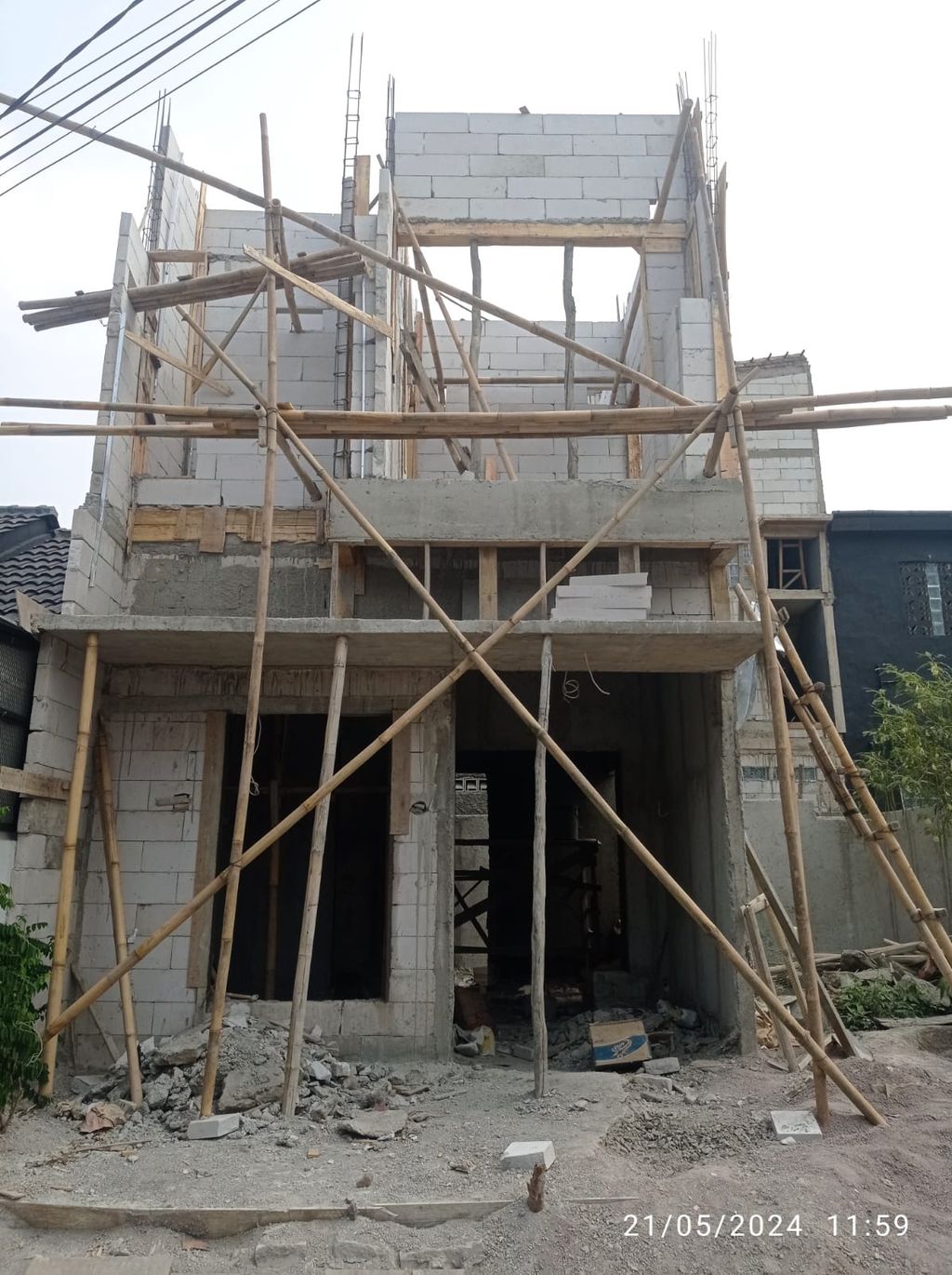 foto tampak rumah tipe 43 Compact High Ceiling (503) perumahan G-Land Ciwastra Park
