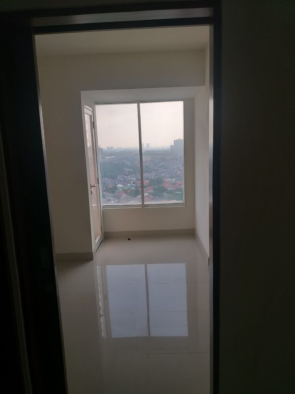 foto tampak rumah tipe BARCLAY GRAND 1 BR EXCECUTIVE B perumahan GRAND KAMALA LAGOON TOWER EMERALD & BARCLAY