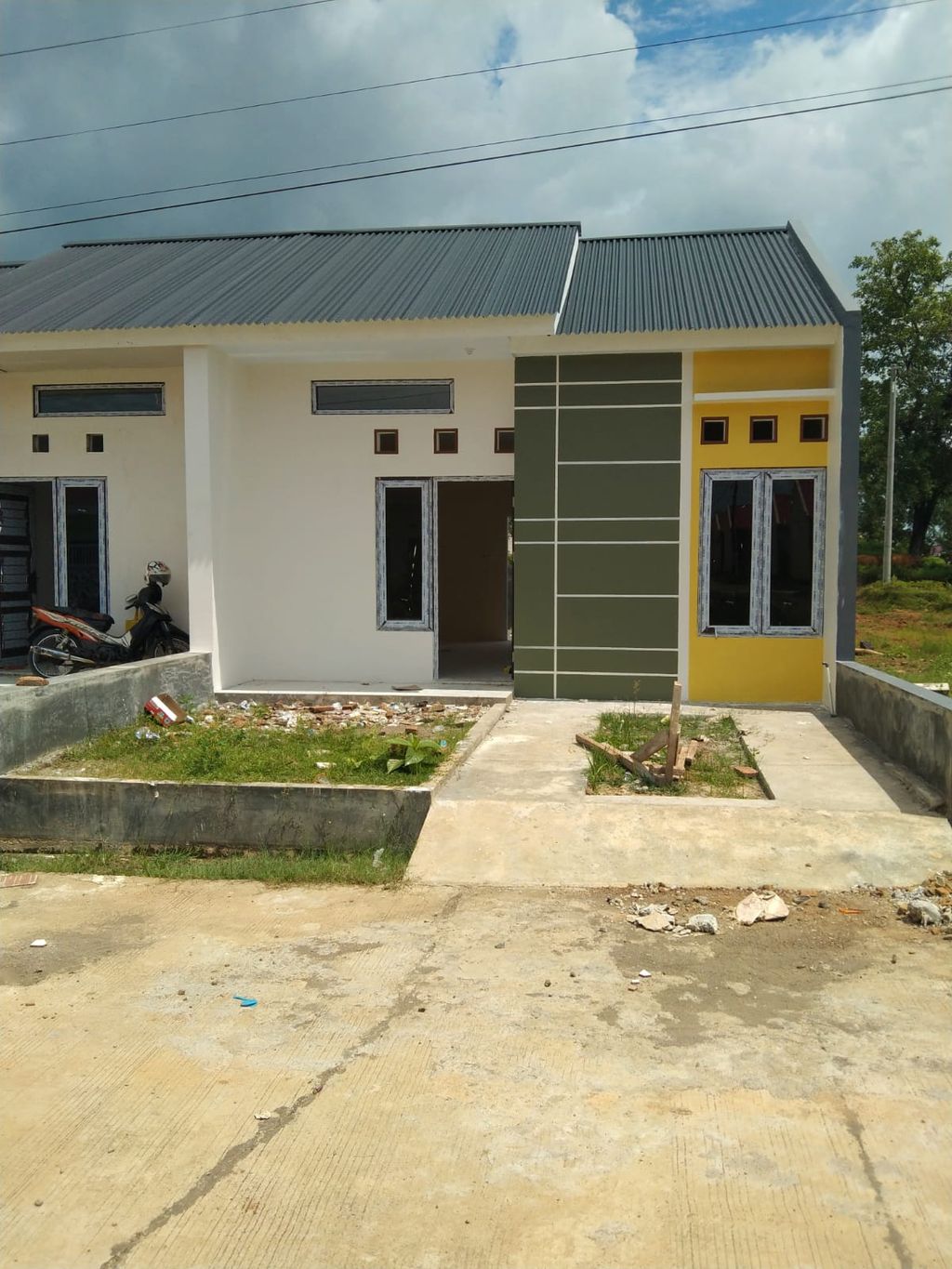 foto tampak rumah tipe 36/72 perumahan BSS LAND MANDAI TAHAP IV