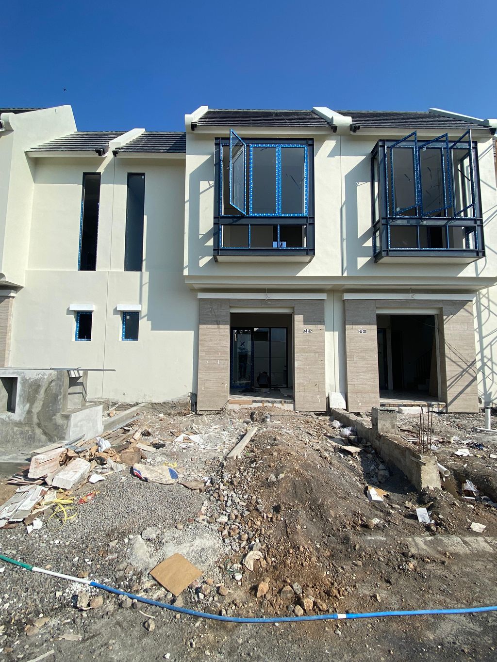 foto tampak rumah tipe CLUSTER PALAIS B F4-28 perumahan Opra City