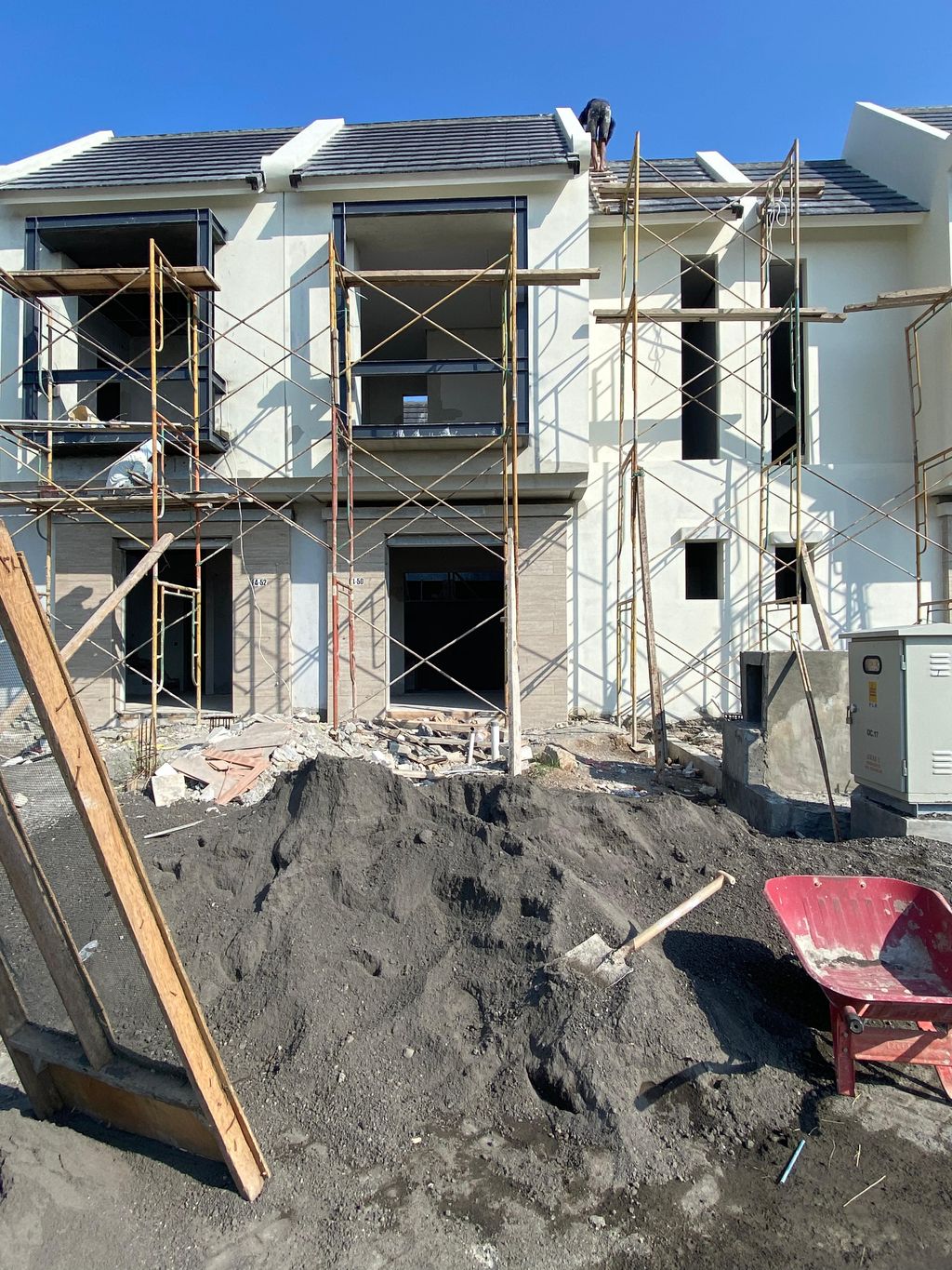 foto tampak rumah tipe CLUSTER PALAIS B F4-52 perumahan Opra City