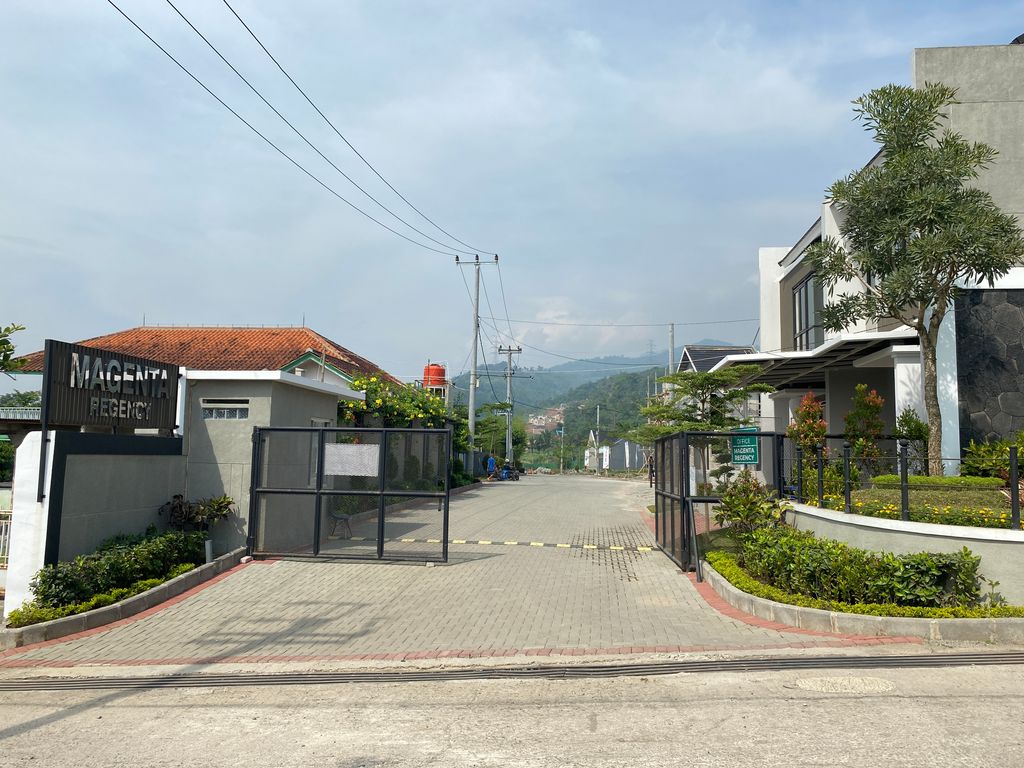 foto gerbang perumahan MAGENTA REGENCY
