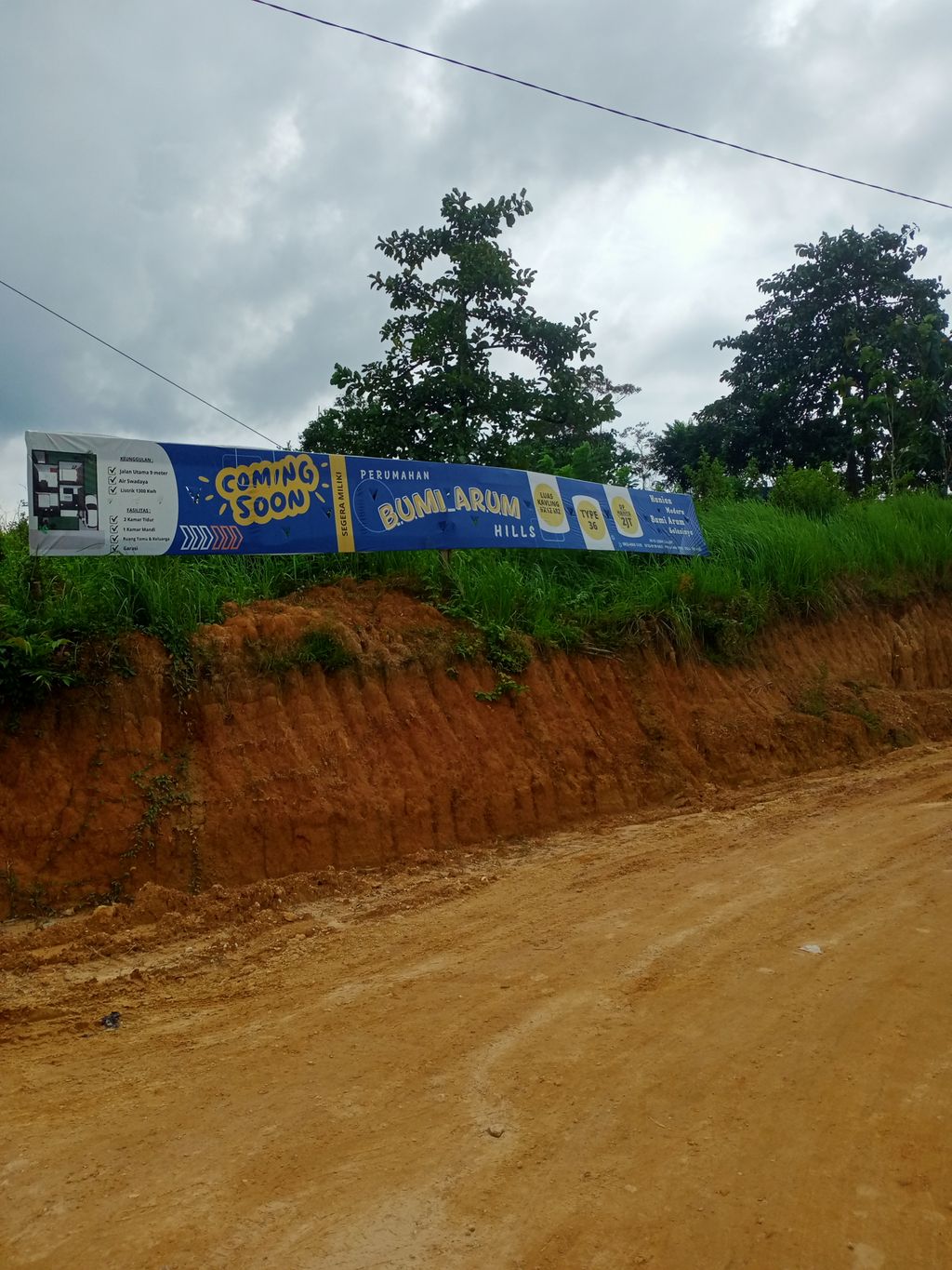 foto gerbang perumahan PERUMAHAN BUMI ARUM HILLS