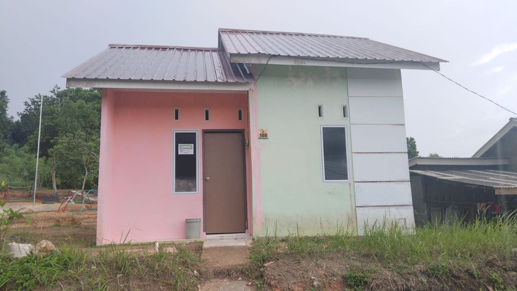 foto tampak rumah tipe Blok A terbaru 2024 perumahan Perumnas Bumi Air Raja