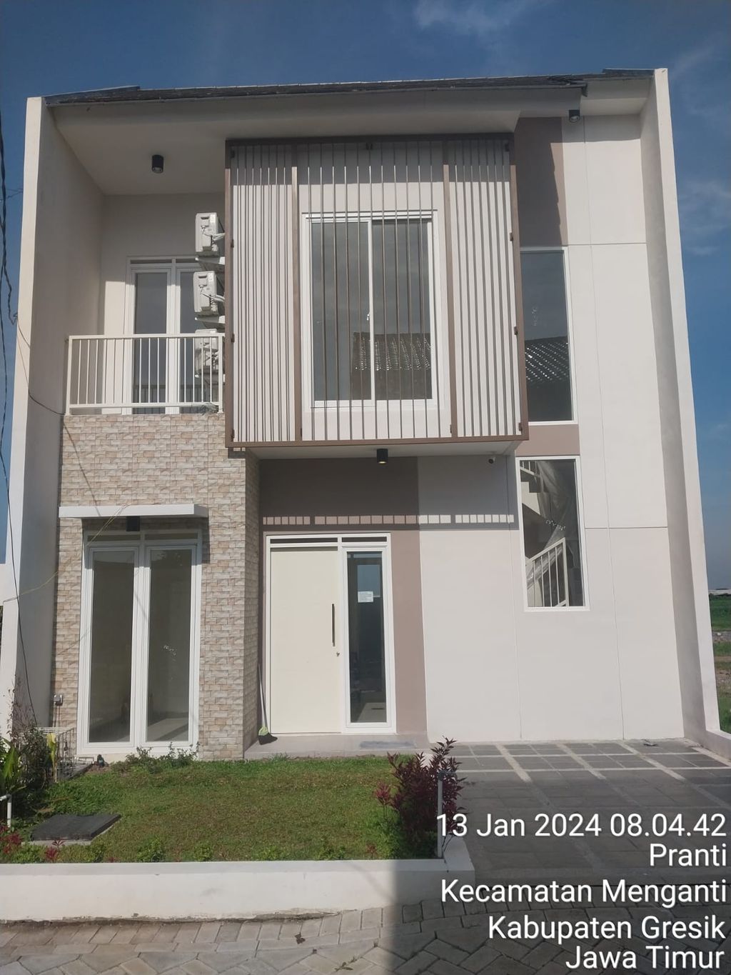 foto tampak rumah tipe 49 perumahan KINGSTON PARK