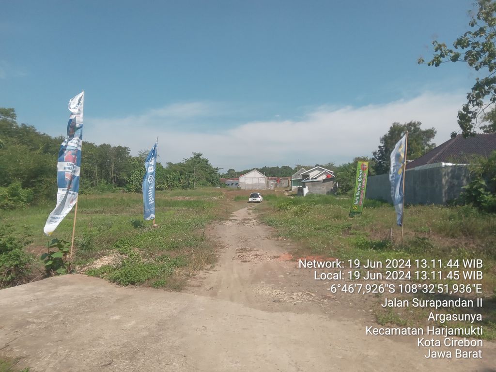 foto gerbang perumahan Artha Graha Surapandan