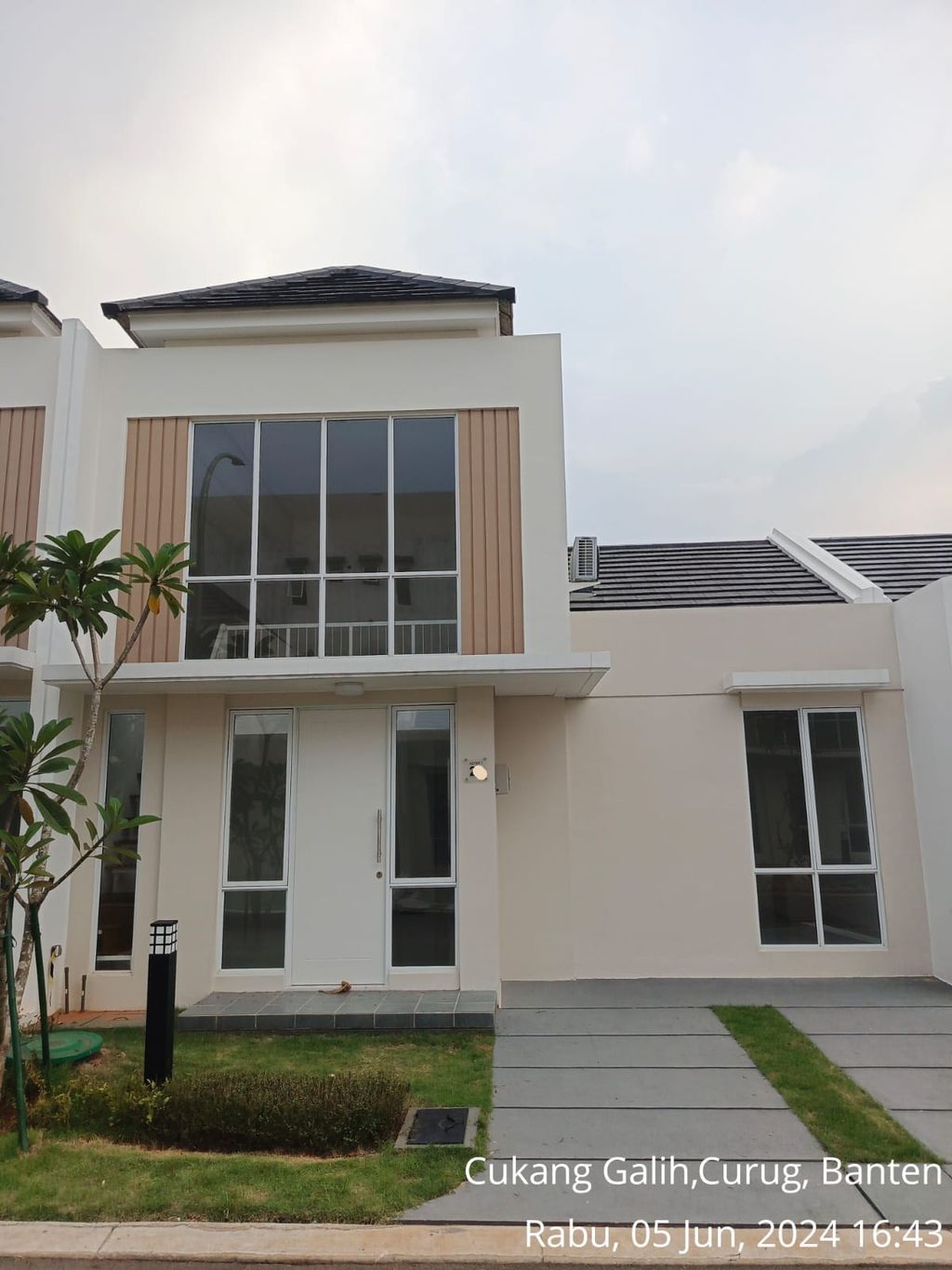 foto tampak rumah tipe ASTER 1/21 perumahan PARAMOUNT PETALS TAHAP 1