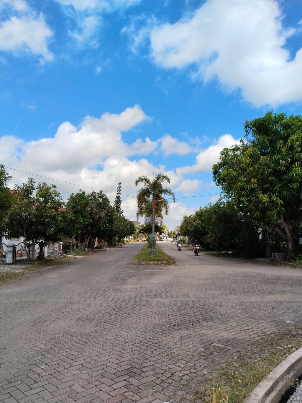 foto posisi tengah perumahan NEW PESONA MODERN