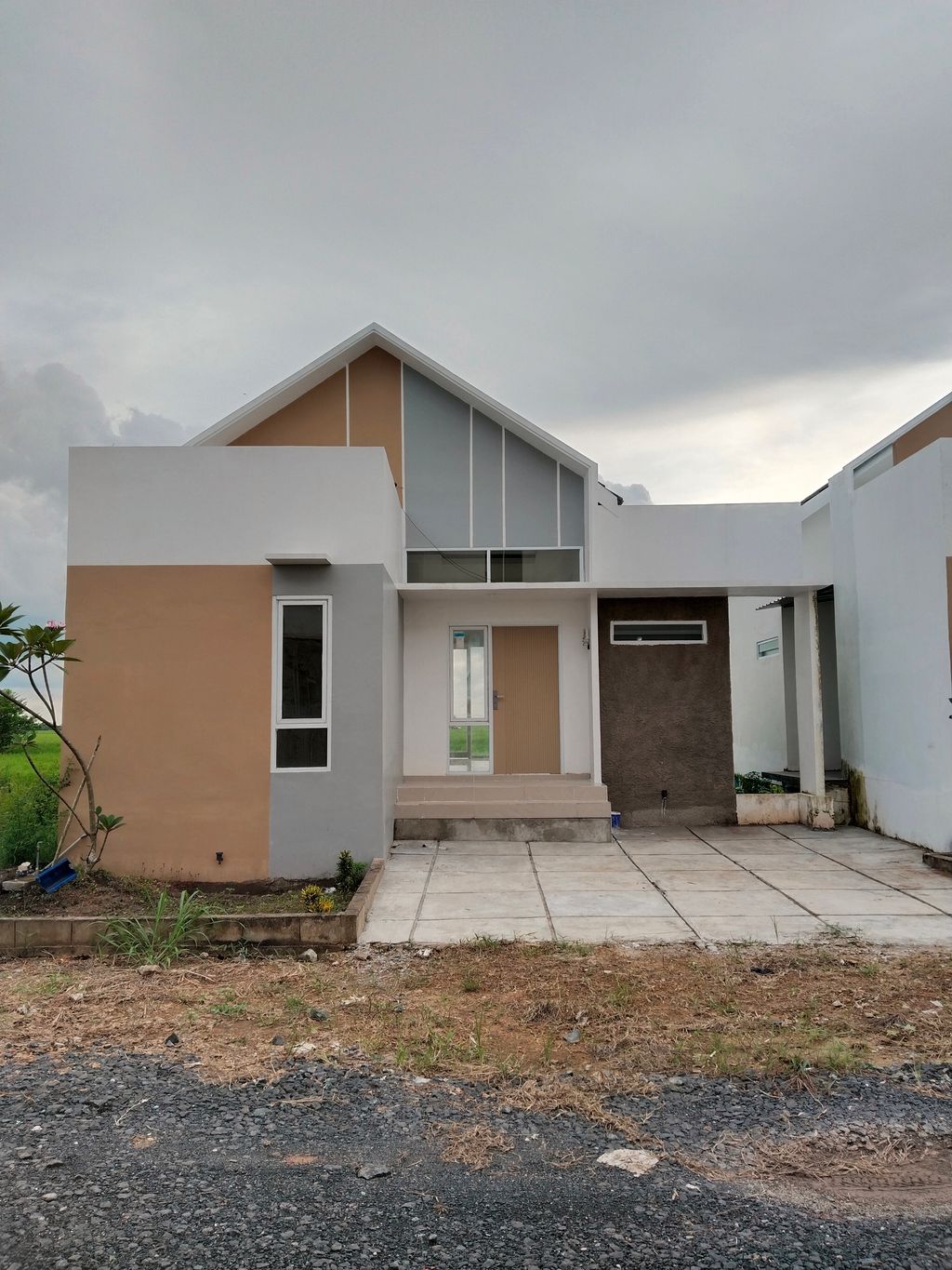 foto contoh rumah perumahan NEW PESONA MODERN