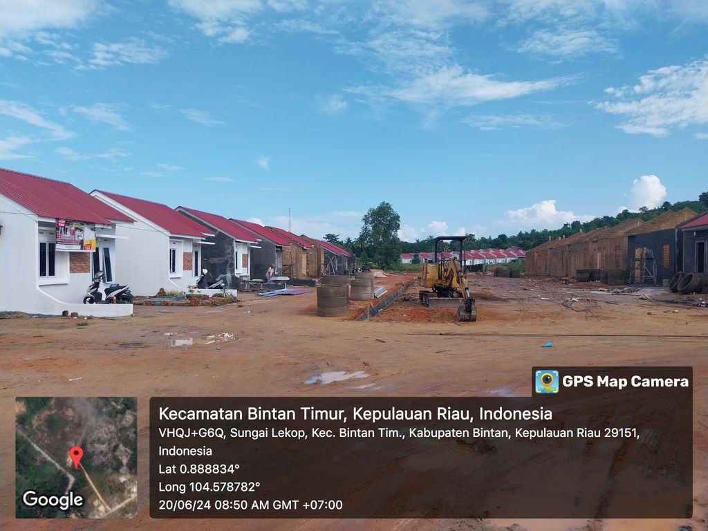 foto posisi tengah perumahan PURI MAHKOTA INDAH