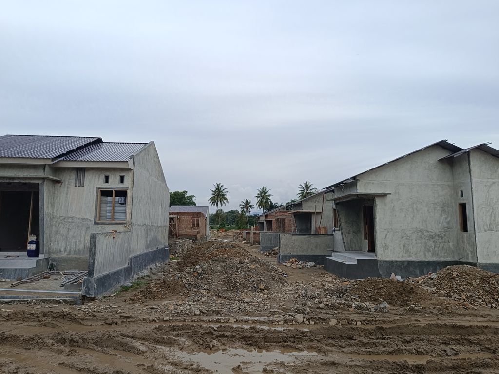 foto posisi tengah perumahan PERUMAHAN BUMI FARINASA HELUMO