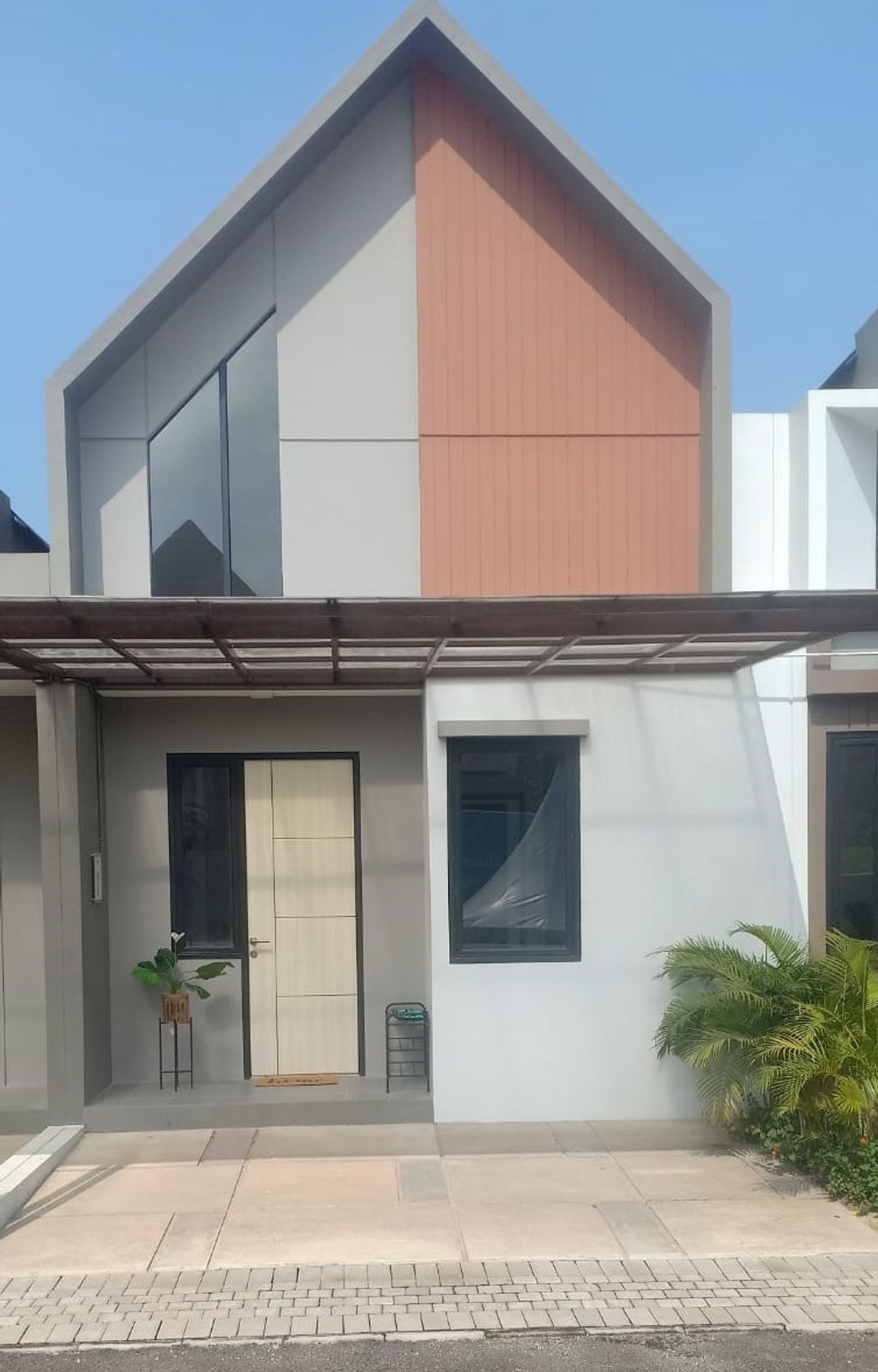 foto tampak rumah tipe 31 perumahan GRANDIA LIV