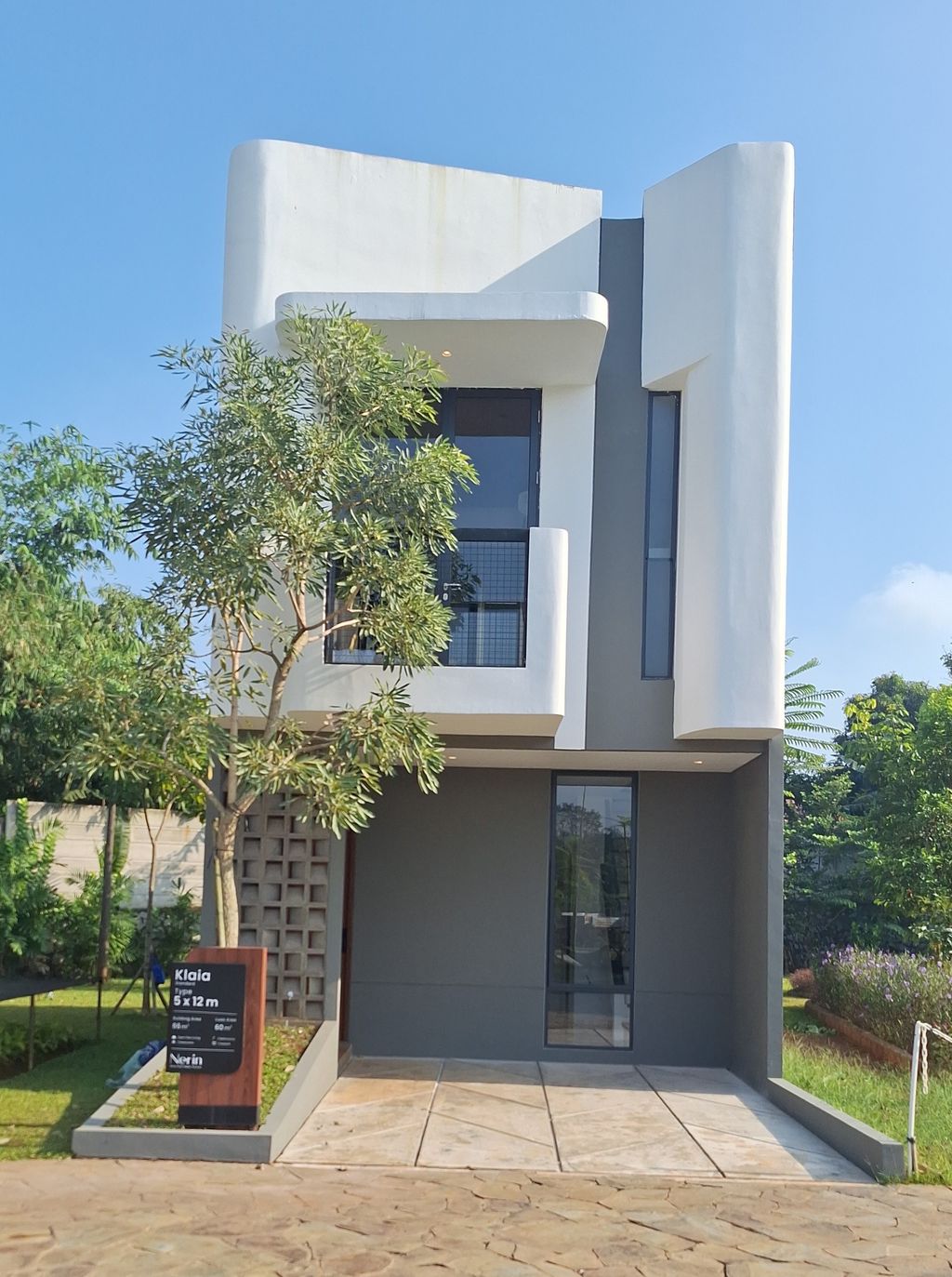 foto tampak rumah tipe KLAIA perumahan GIANTARA SERPONG CITY