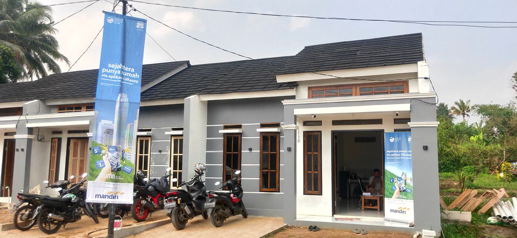 foto contoh rumah perumahan GRIYA ANDARA