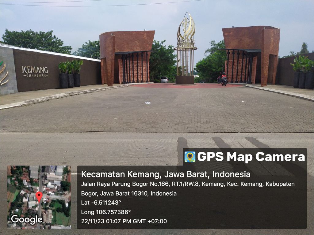 foto gerbang perumahan Kemang Eminence Cluster Garcinia