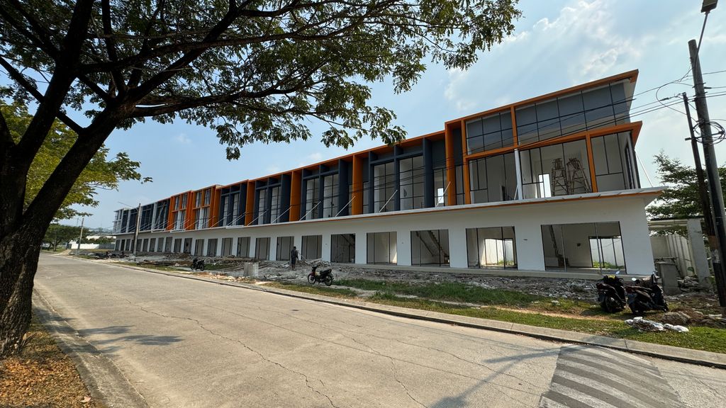foto contoh rumah perumahan CITRAINDAH CITY RUKO SAKURA BOULEVARD