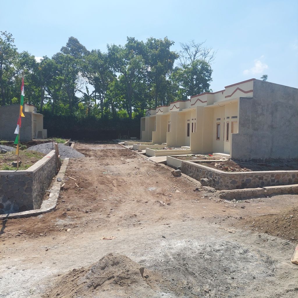 foto posisi tengah perumahan SINDANGSUKA REGENCY
