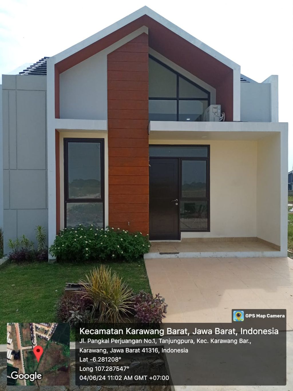 foto tampak rumah tipe D5 30/55 perumahan 3 BISNIS CENTER KARAWANG