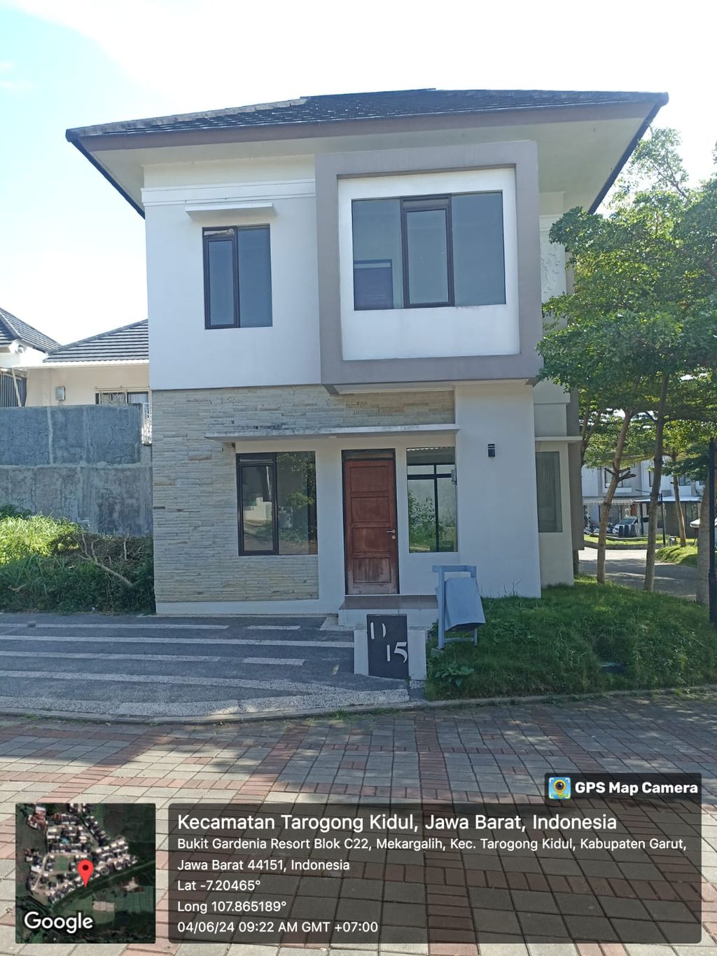 foto tampak rumah tipe 70/126 perumahan BUKIT GARDENIA RESORT