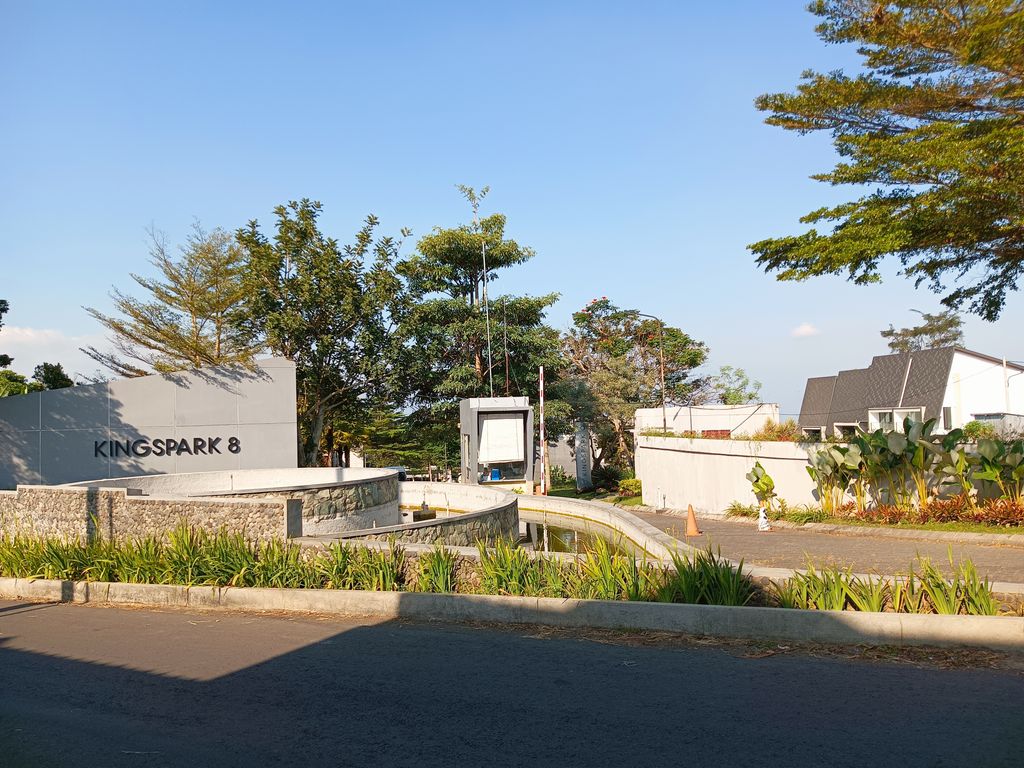 foto gerbang perumahan Habitat