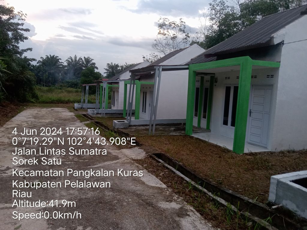 foto posisi tengah perumahan KAMPUNG BERLIAN