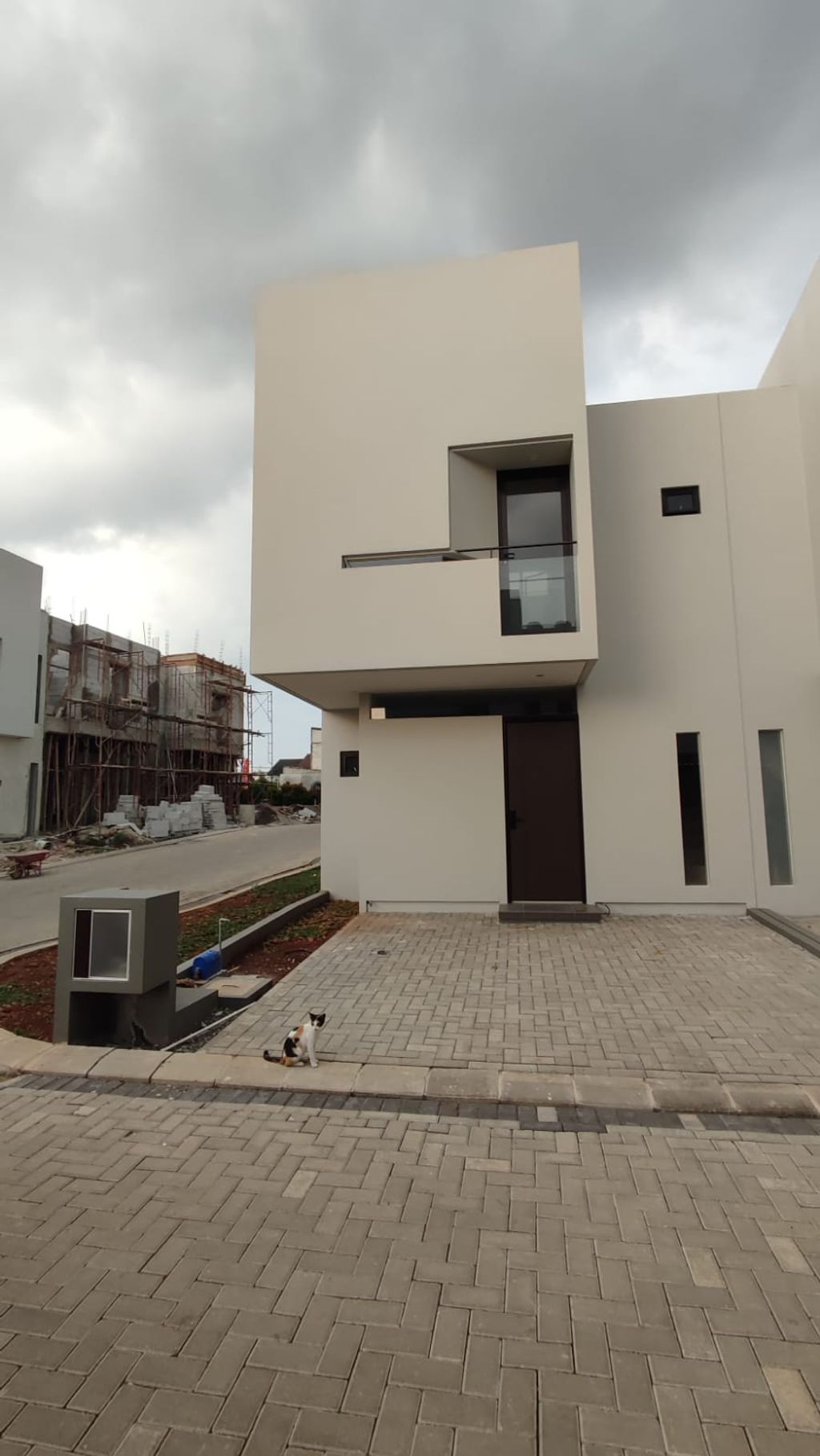 foto tampak rumah tipe Blok J No 1 perumahan STELLAR